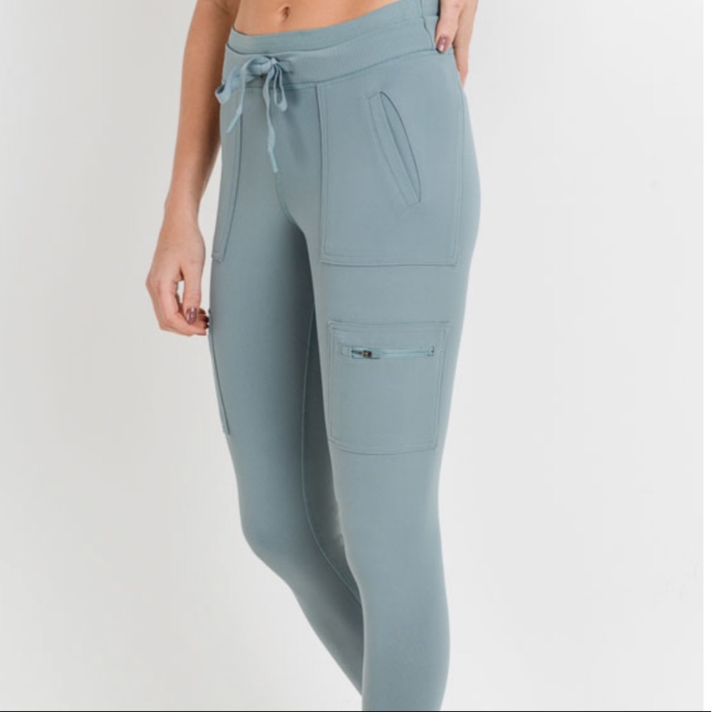 Skinny Cargo Legging